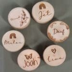 Houten tandendoosje met naam en afbeelding