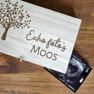 Echofoto doosje | Houten echodoosje met naam en afbeelding Echofoto doosje | Houten echodoosje met naam en afbeelding