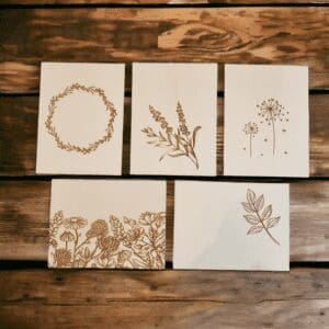 set houten kaarten met bloemen